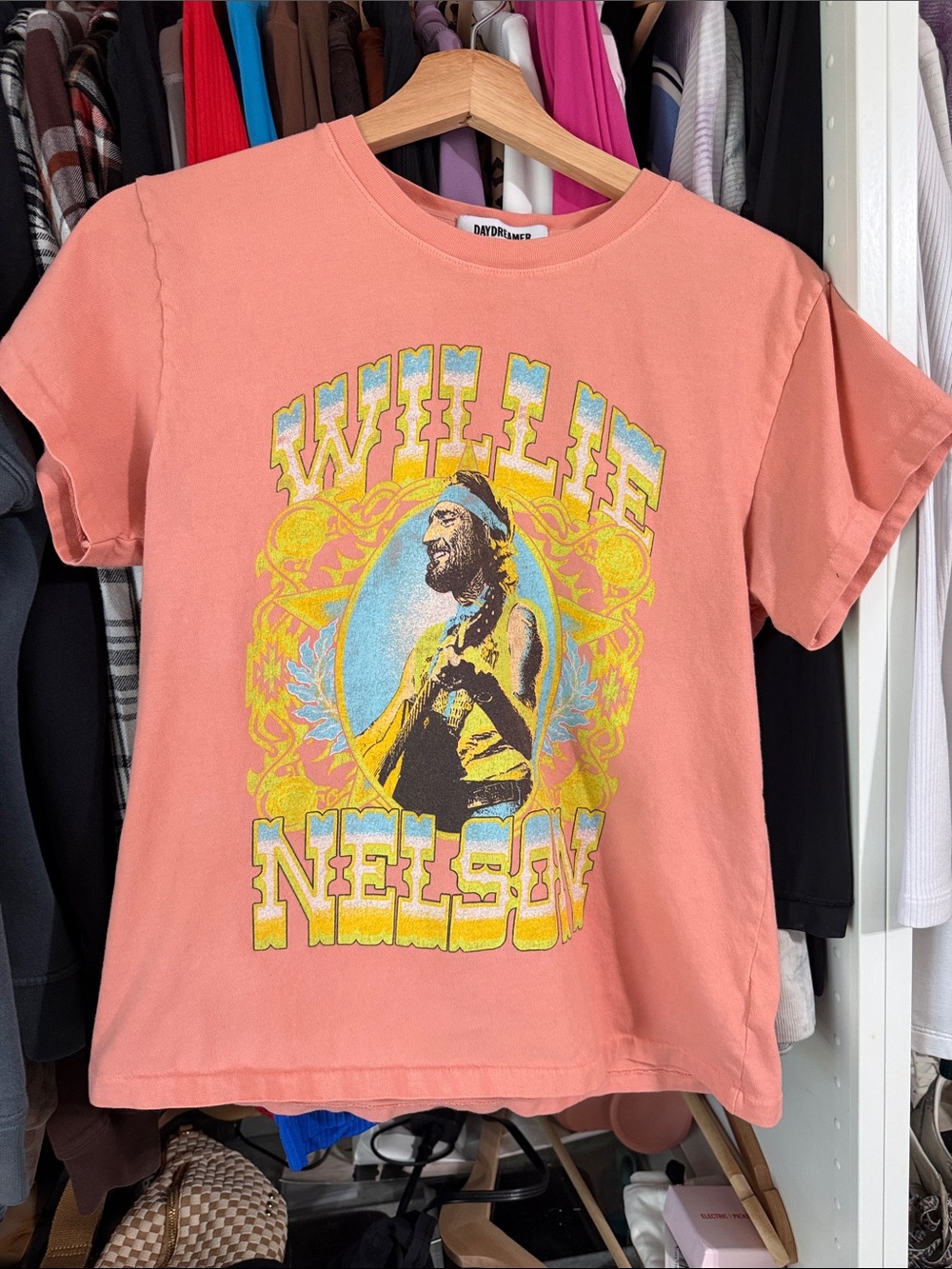 Daydreamer Coral Willie Nelson Graphic Tee with Yellow & Blue Print size small